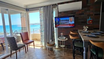 Comfort Double or Twin Room, Beach View, Beachfront | Egyptian cotton sheets, premium bedding, Select Comfort beds