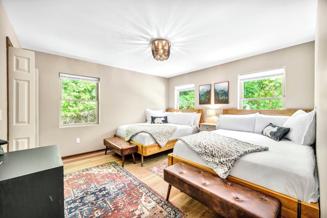 6 bedrooms, desk, iron/ironing board, free WiFi