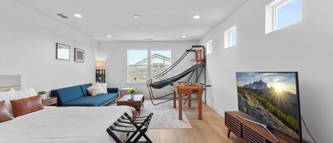 4 chambres, fer et planche à repasser, Wi-Fi, draps fournis