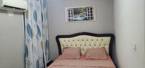 2 bedrooms, iron/ironing board, travel cot, free WiFi