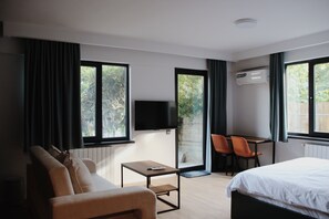 Studio | Living area