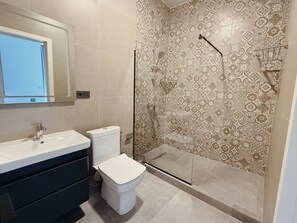 Studio Suite | Bathroom