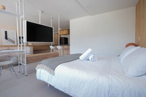 1 chambre, fer et planche à repasser, Wi-Fi, draps fournis