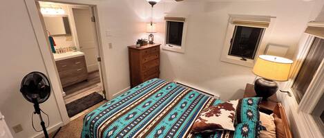 2 habitaciones, escritorio, wifi gratis y ropa de cama