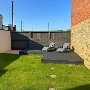 Terrace/patio - Luxury Retreat for 10 with Hot Tub and Spacious Garden (Failsworth)