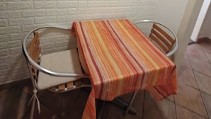 Apartment, 1 Schlafzimmer, Raucher, Stadtblick | Speisen