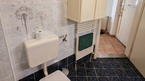 Apartment, 1 Schlafzimmer, Raucher, Stadtblick | Badezimmer