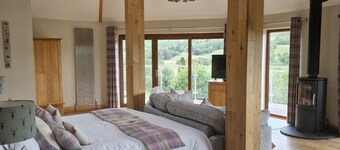 Luxury, Peaceful, Adult Only Romantic Scots Pine Treehouse Near Glenshee