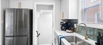 Stylish Home|Game Room W/Wet Bar|Sleeps 9|Outdoor Space