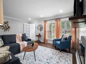 Smart TV, fireplace, video games, offices