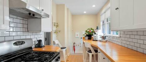 Réfrigérateur, four, plaque de cuisson, lave-vaisselle