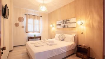 Shower, free toiletries, towels, soap