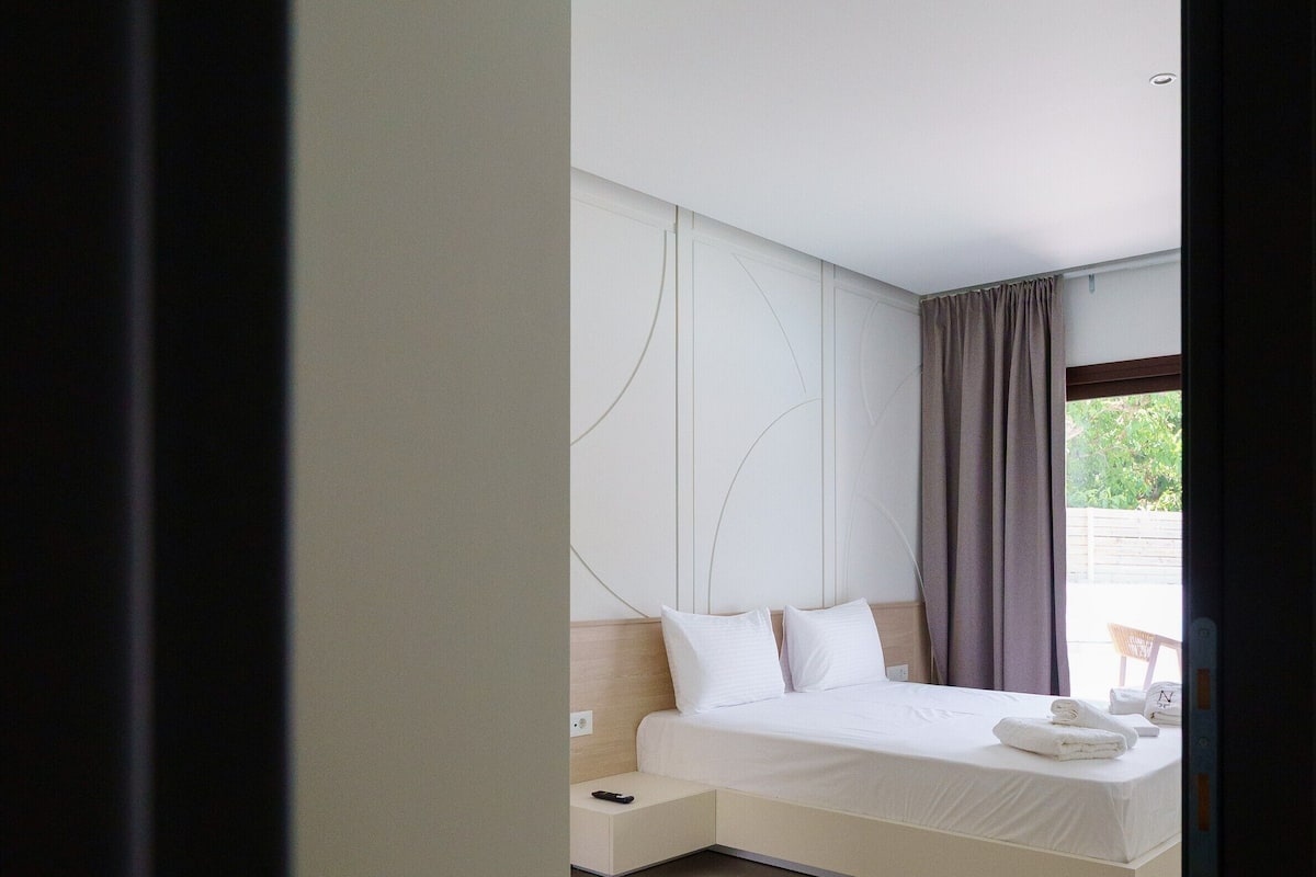 Noema Signature Suites | 1 間睡房、意大利 Frette 床單、高級寢具、迷你吧