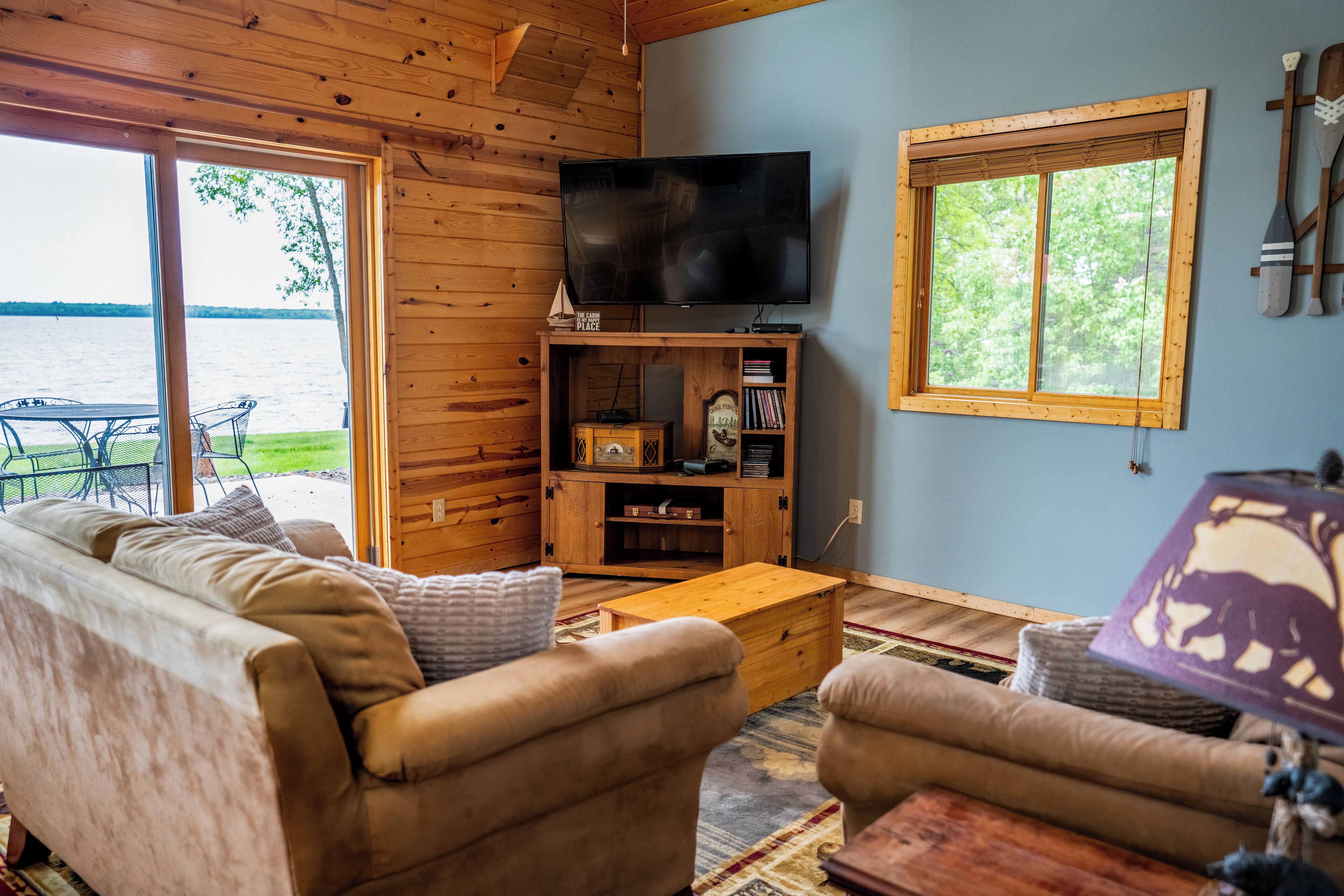 Télévision, baby-foot