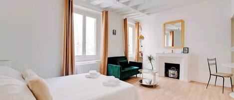 1 chambre, fer et planche à repasser, Wi-Fi, draps fournis