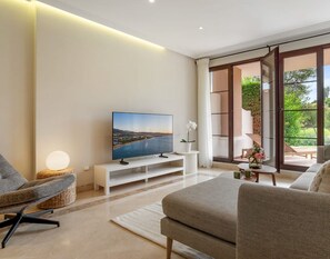 Living area - La Vida Dorada | Garden - pool - terrace (Benahavís)