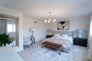 4 quartos, ferros/tábuas de passar roupa, Wi-Fi, roupa de cama