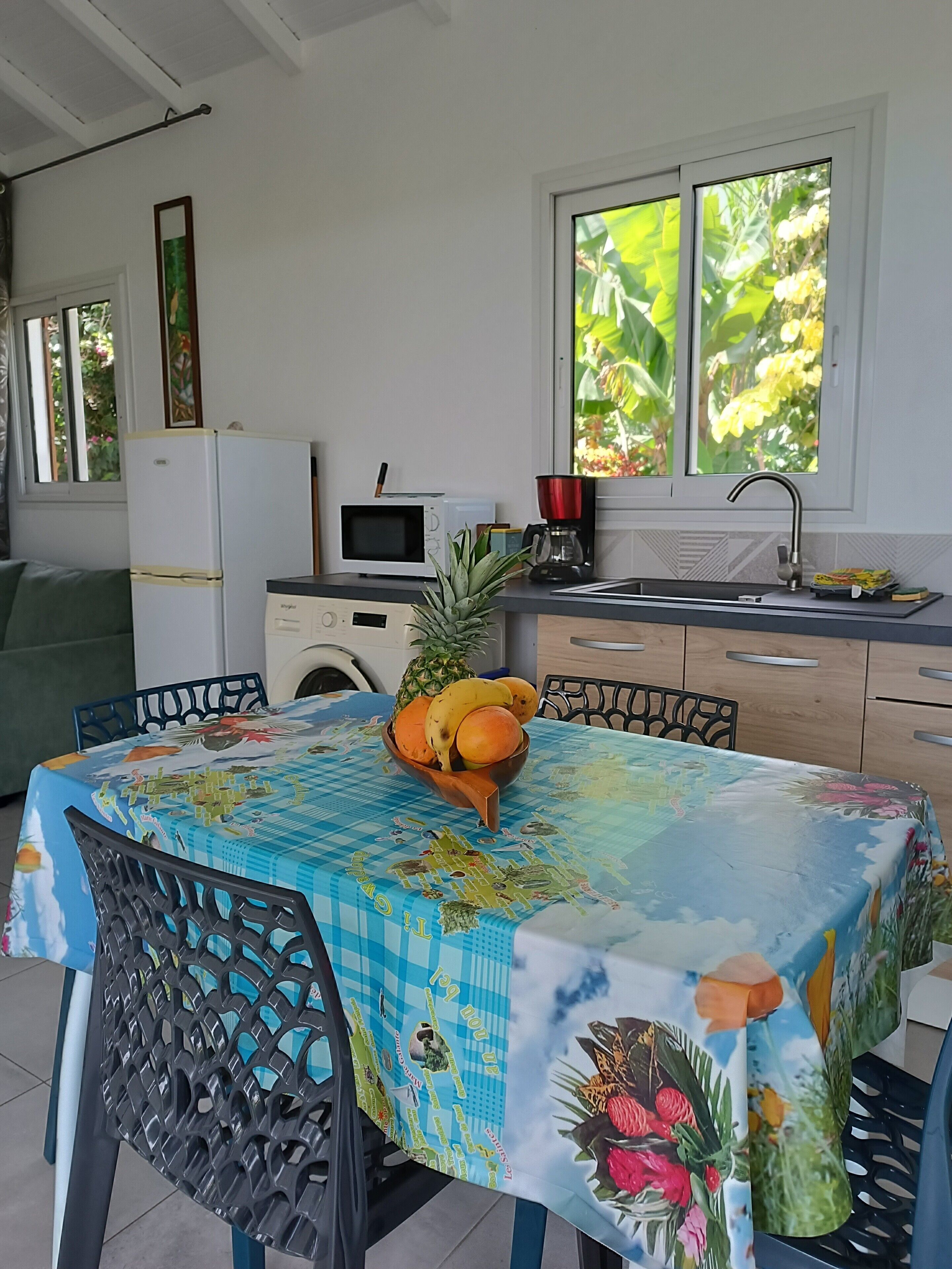 Comfort Cottage, Garden View | Private kitchenette | Toaster