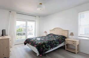 5 bedrooms, free WiFi, bed sheets