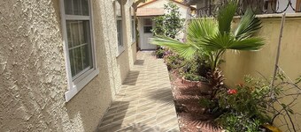 Charming 2-bedroom cottage in peaceful Ensenada with WiFi, AC