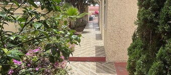 Charming 2-bedroom cottage in peaceful Ensenada with WiFi, AC
