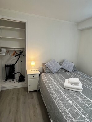 1 bedroom, iron/ironing board, free WiFi, bed sheets