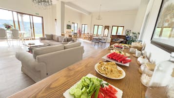 Frokostbuffé er inkludert hver dag