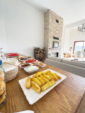 Desayuno bufé gratuito y diario