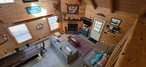 Smart TV, fireplace - Camp Valentine- charming 3 bedroom cabin with hot tub and fireplace in private setting (Swanton)