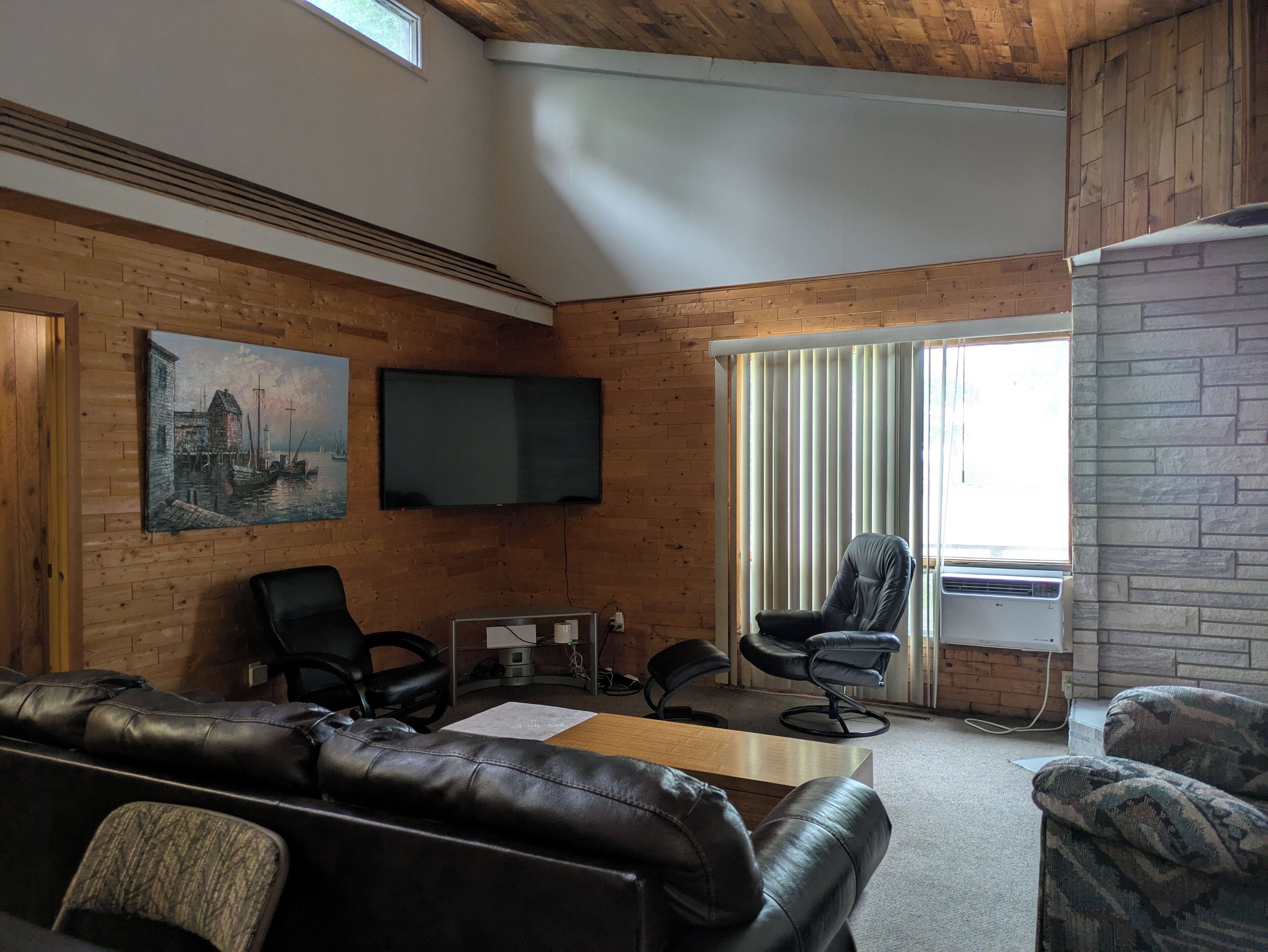 智能電視、電子遊戲、書籍、音樂庫