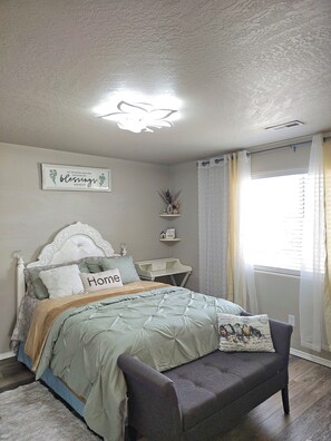 1 bedroom, iron/ironing board, WiFi