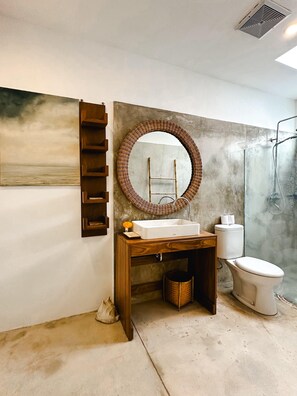 Dusche, Handtücher, Seife, Toilettenpapier