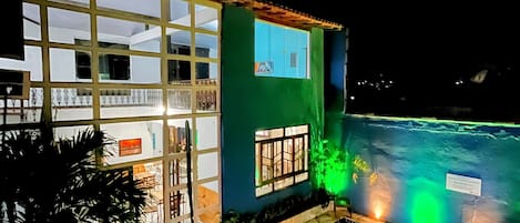 Fachada de la propiedad