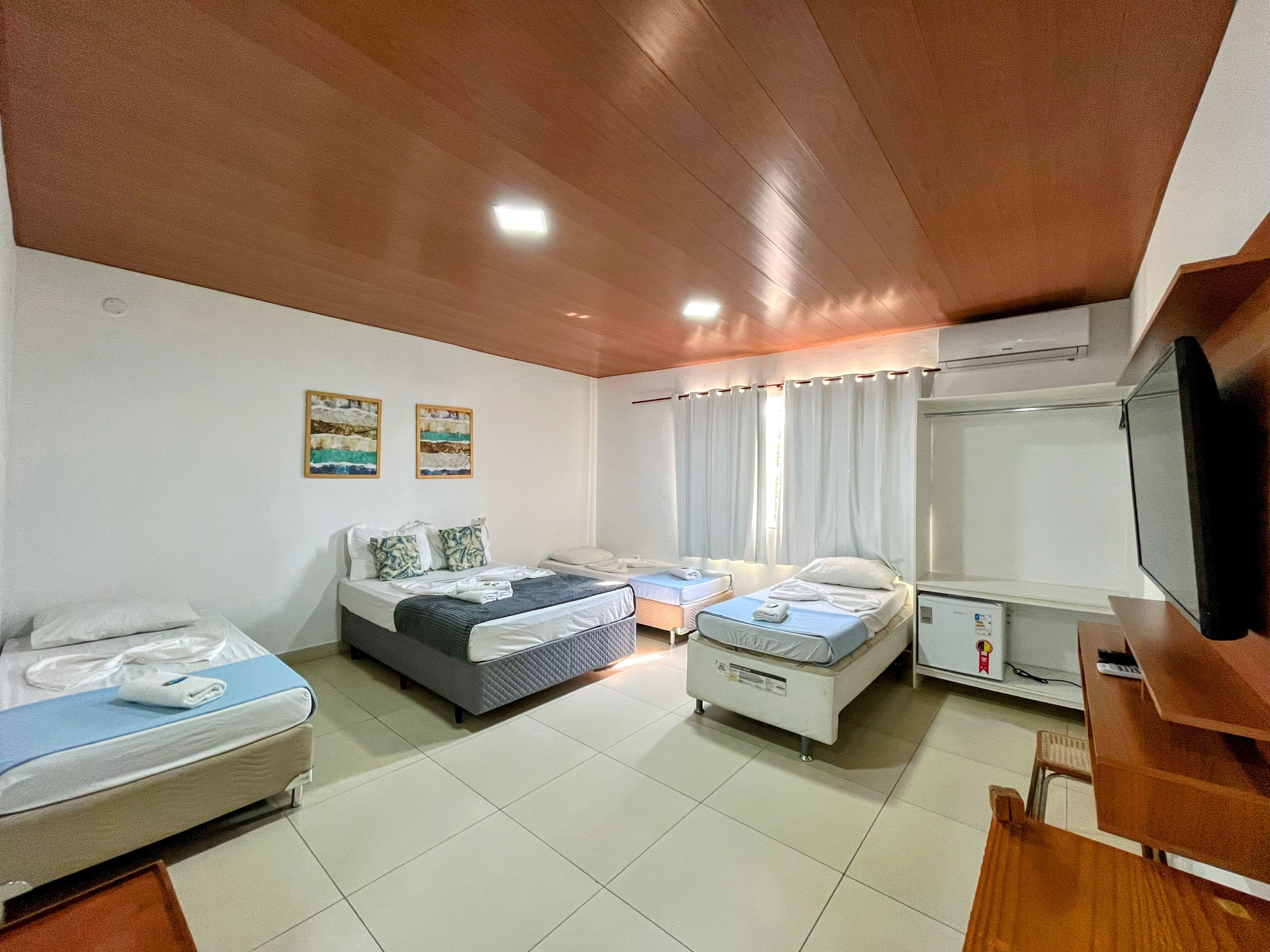 Quarto quádruplo conforto | Wi-Fi de cortesia