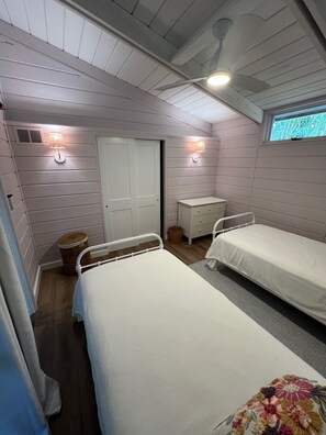 4 chambres, fer et planche à repasser, Wi-Fi gratuit