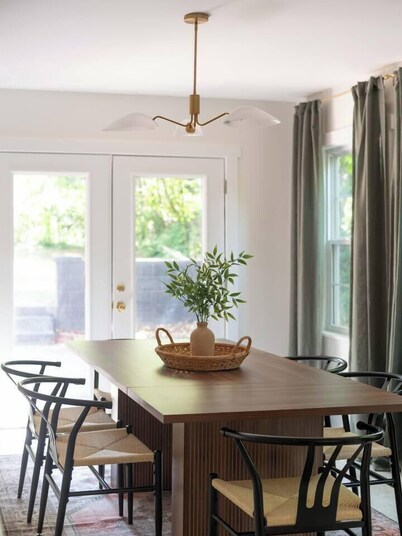 Charming 3BD 2BA at Melrose