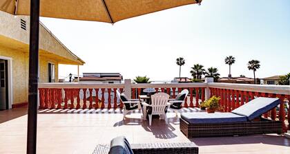 Cozy 1 king bed apartment in enjoyable Ensenada with pool, fitness room.