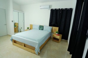 2 chambres, fer et planche à repasser, Wi-Fi, draps fournis