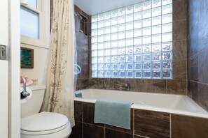 Bathroom - 262 Capistrano, Shell Beach Monthly Only (Shell Beach)