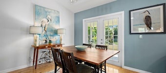 Cozy 3BR Retreat – Close to Beaches, Golf & Dining!