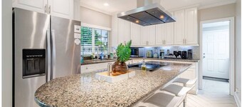 Charming 3-bedroom house with WiFi, AC in enjoyable Lakeland