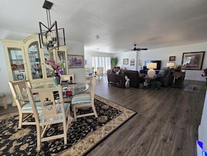Interior - Welcome to beautiful Desert Glen Inn located in the "Arizona Valley of the Sun" (Sun City West)