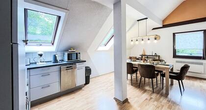 Sternberg 225/227 by Interhome