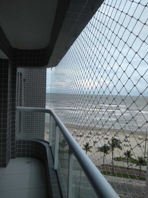 Property grounds - Apartment facing the sea in Vila Caiçara (Vila Caiçara Praia Grande)