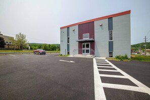 Exterior - Stylish "Carousel City" Loft Binghamton, NY (Vestal)