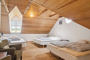 12 bedrooms, iron/ironing board, free WiFi, wheelchair access