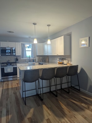 Microwave, oven, stovetop, dishwasher