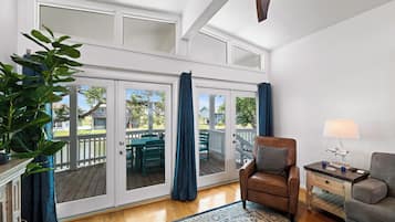 Een smart-tv, videogames en een dvd-speler