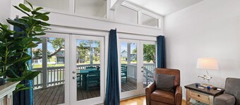 Canal Breeze! Waterfront property! Private pool! 