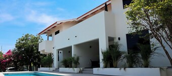 Vista Papaya Cozy 1-bedroom apartment in gorgeous Sabana Westpunt with WiFi, AC